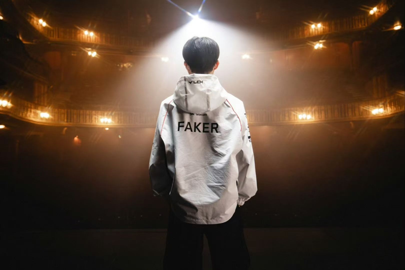 扑克高手为什么一直弃牌（顶级牌手为何频频弃牌？）