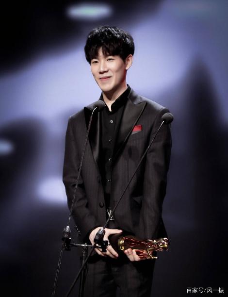 战胜心魔，RNG时隔1047天再次战胜BLG